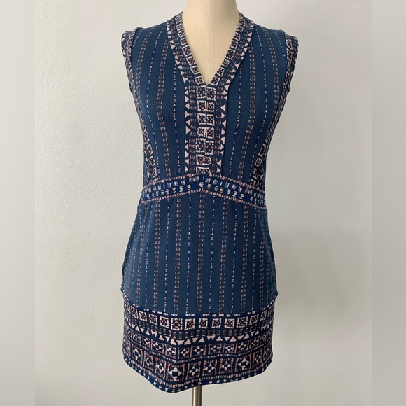 BCBGMaxAzria Dresses & Skirts - BcbgMaxazria dress